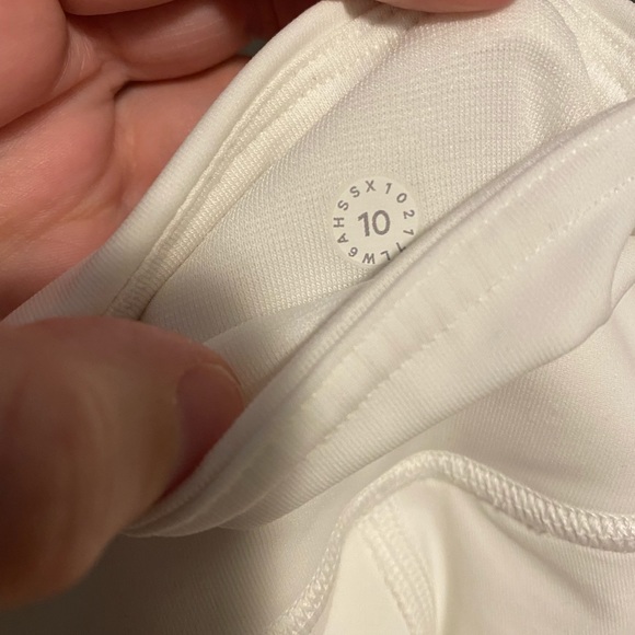 Lululemon twist and train crop 19in NWOT - Picture 12 of 12